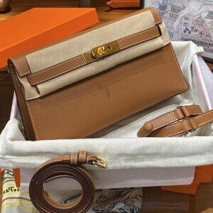 Premium Leather Crossbody Clutch | 2 Interchangeable Straps